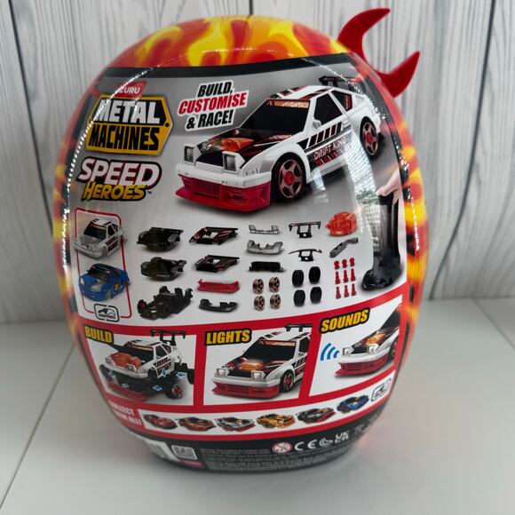 Metal Machines Speed Heroes (Red) by Zuru, 20+ Surprises Build Your Own - Picture 4 of 6